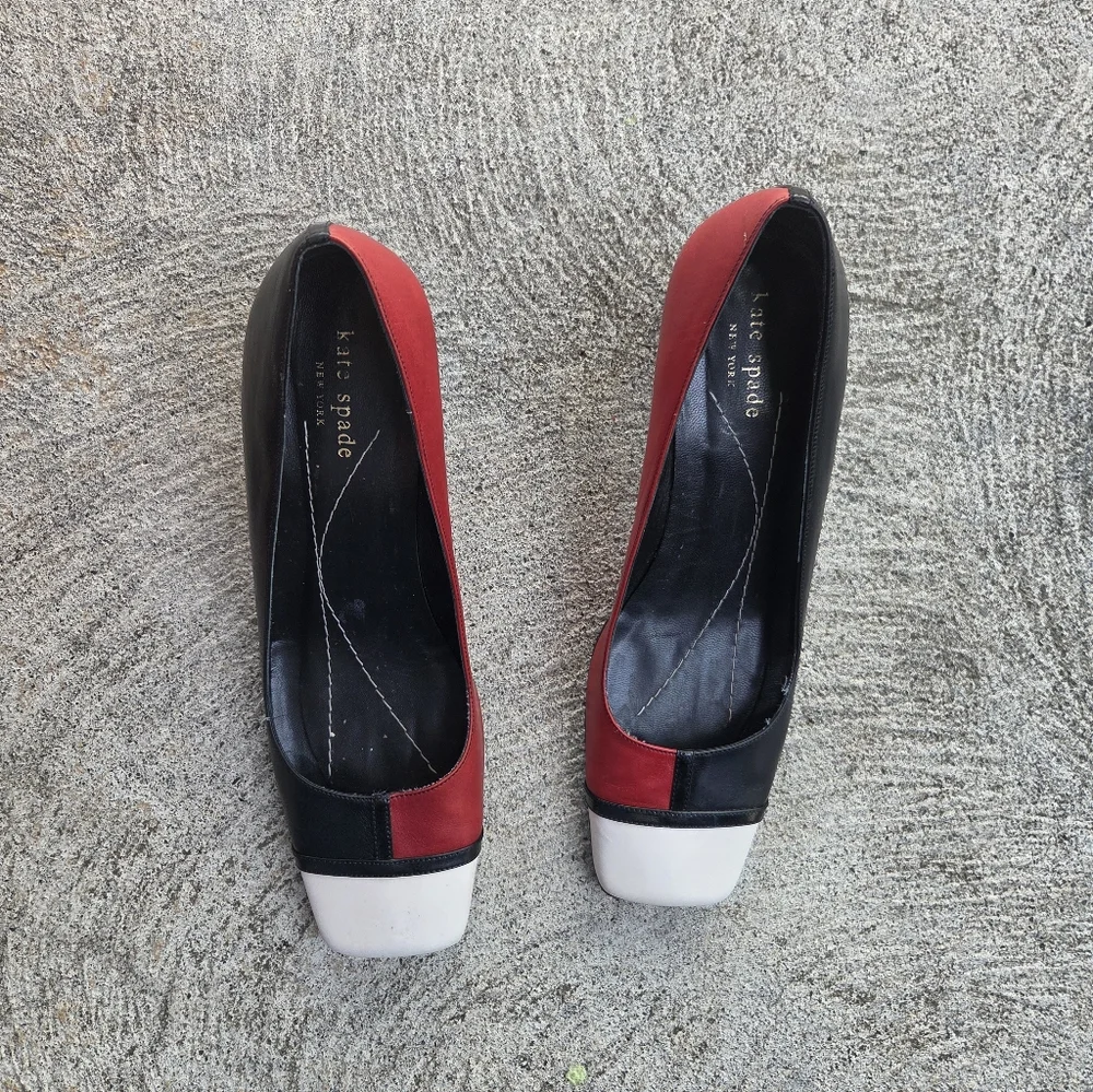 KATE SPADE Colorblock Patent Leather Square Toe 2” Block Heel Pumps Sz 8 B Italy